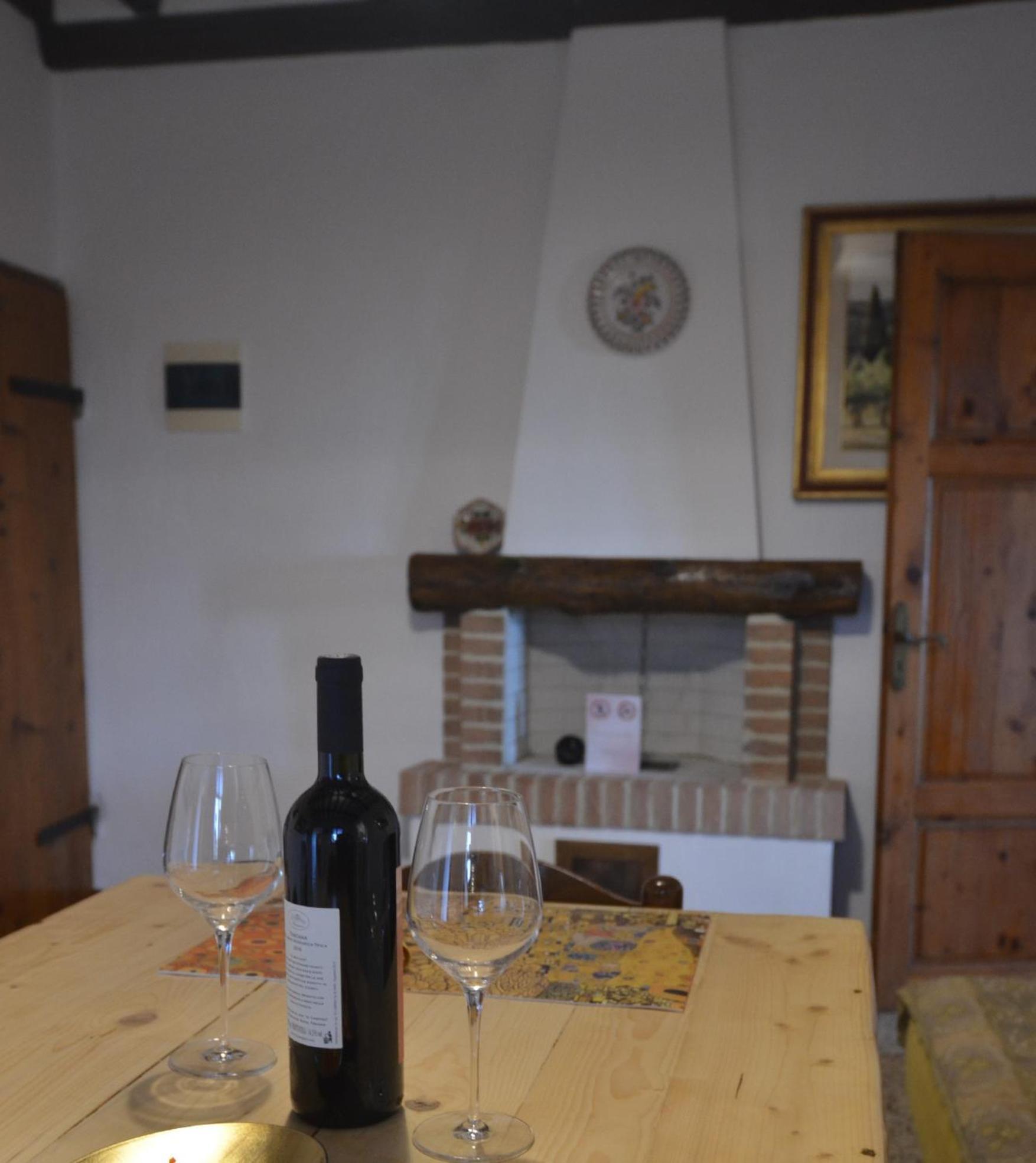 Appartamento Il Nespolo San Gimignano Exterior foto